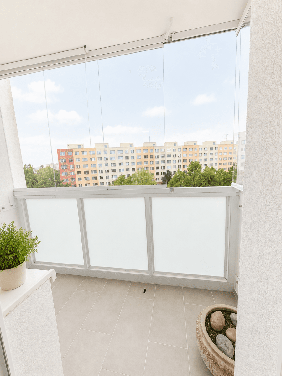 Prenájom bytu 3-izbový 67 m², Janovská, Praha, Praha Prenájom bytu 3-izbový 67 m², Janovská, Praha, Praha