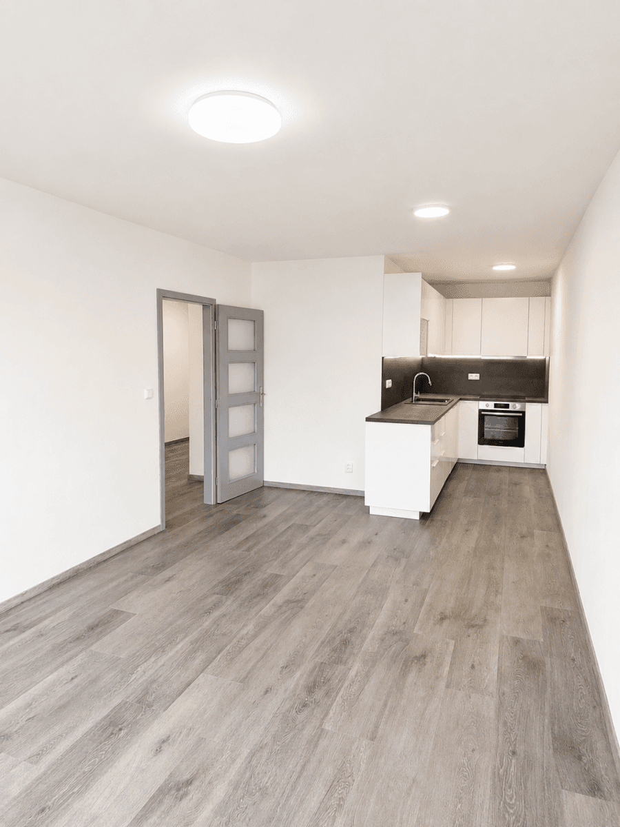 Prenájom bytu 3-izbový 67 m², Janovská, Praha, Praha Prenájom bytu 3-izbový 67 m², Janovská, Praha, Praha