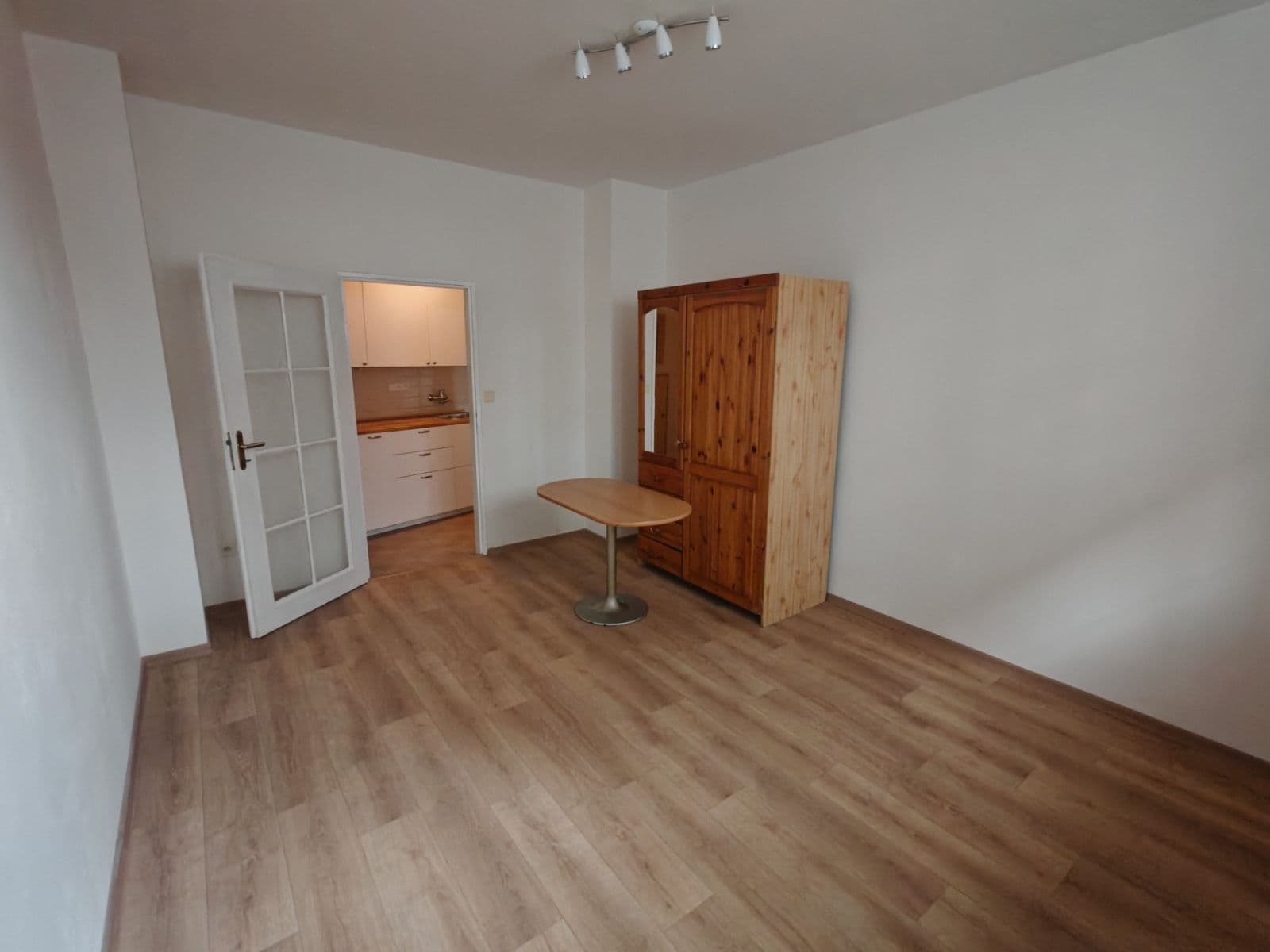 Prenájom bytu 2-izbový 50 m², U Elektrárny, Praha, Praha Prenájom bytu 2-izbový 50 m², U Elektrárny, Praha, Praha
