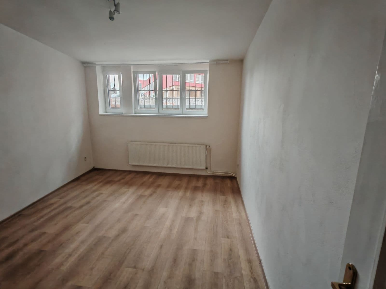 Prenájom bytu 2-izbový 50 m², U Elektrárny, Praha, Praha Prenájom bytu 2-izbový 50 m², U Elektrárny, Praha, Praha