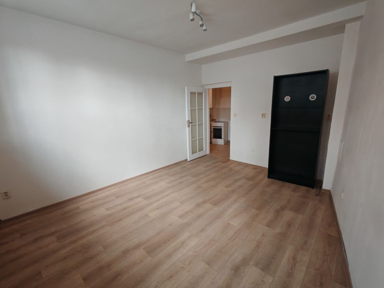Prenájom bytu 2-izbový 50 m², U Elektrárny, Praha, Praha Prenájom bytu 2-izbový 50 m², U Elektrárny, Praha, Praha
