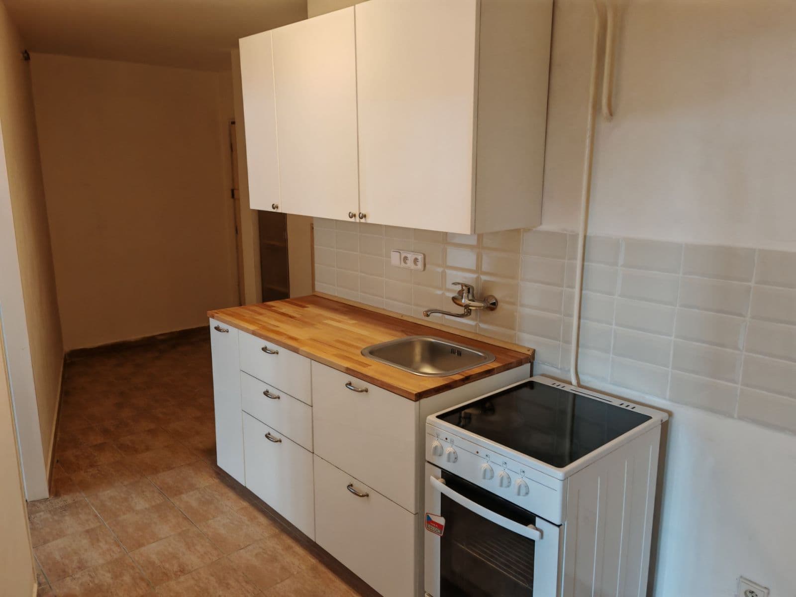 Prenájom bytu 2-izbový 50 m², U Elektrárny, Praha, Praha Prenájom bytu 2-izbový 50 m², U Elektrárny, Praha, Praha