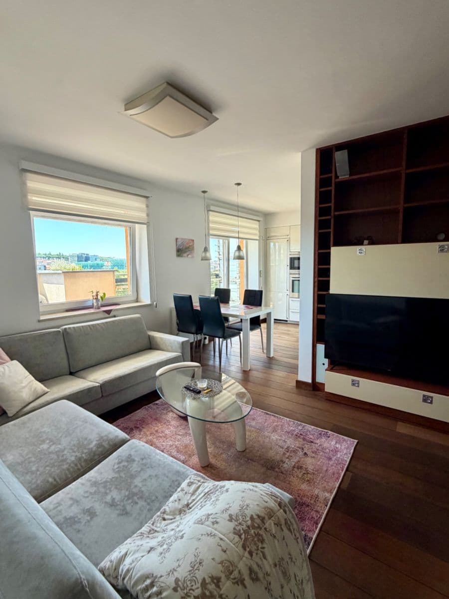 Prenájom bytu 2-izbový 50 m², Nepilova, Praha, Praha Prenájom bytu 2-izbový 50 m², Nepilova, Praha, Praha