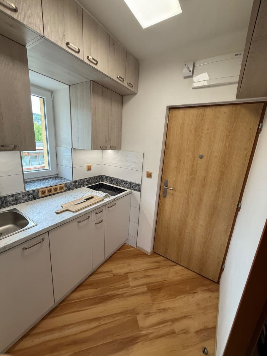 Predaj bytu 1-izbový 23 m², Matouše Václavka, Vsetín, Zlínský kraj Predaj bytu 1-izbový 23 m², Matouše Václavka, Vsetín, Zlínský kraj