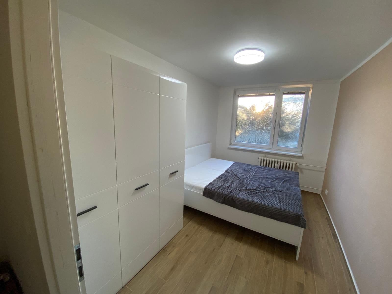 Prenájom bytu 2-izbový 45 m², K vodárně, Čerčany, Středočeský kraj Prenájom bytu 2-izbový 45 m², K vodárně, Čerčany, Středočeský kraj