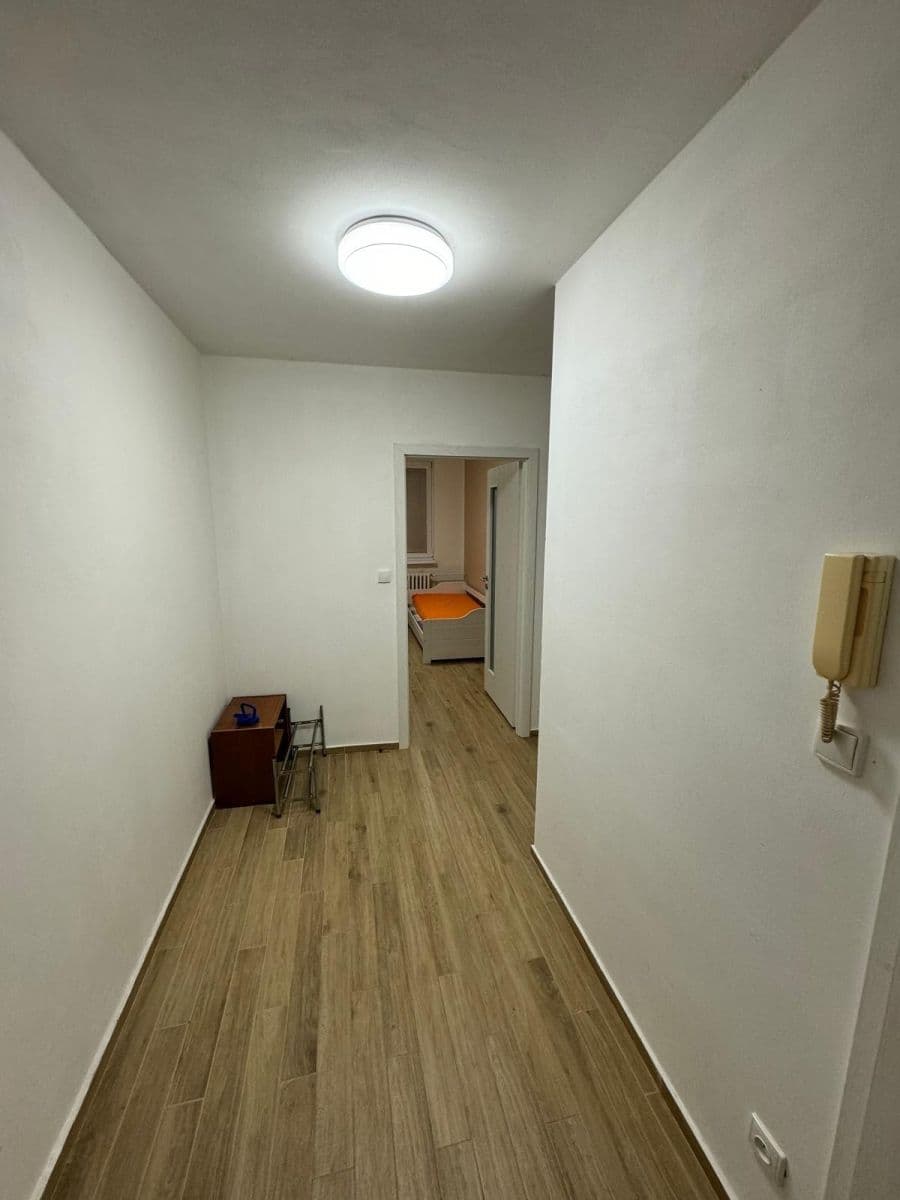 Prenájom bytu 2-izbový 45 m², K vodárně, Čerčany, Středočeský kraj Prenájom bytu 2-izbový 45 m², K vodárně, Čerčany, Středočeský kraj