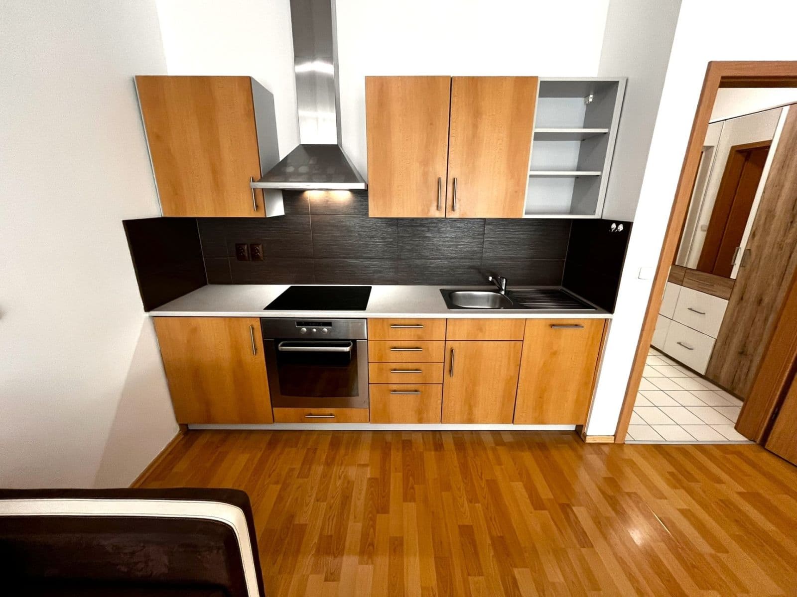Prenájom bytu 1-izbový 39 m², Kosmova, Brno, Jihomoravský kraj Prenájom bytu 1-izbový 39 m², Kosmova, Brno, Jihomoravský kraj