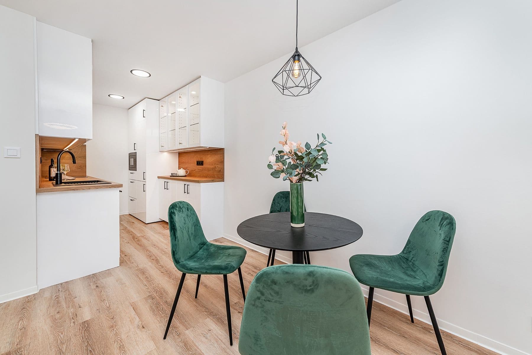Predaj bytu 3-izbový 78 m², V Zahrádkách, Praha, Praha Predaj bytu 3-izbový 78 m², V Zahrádkách, Praha, Praha