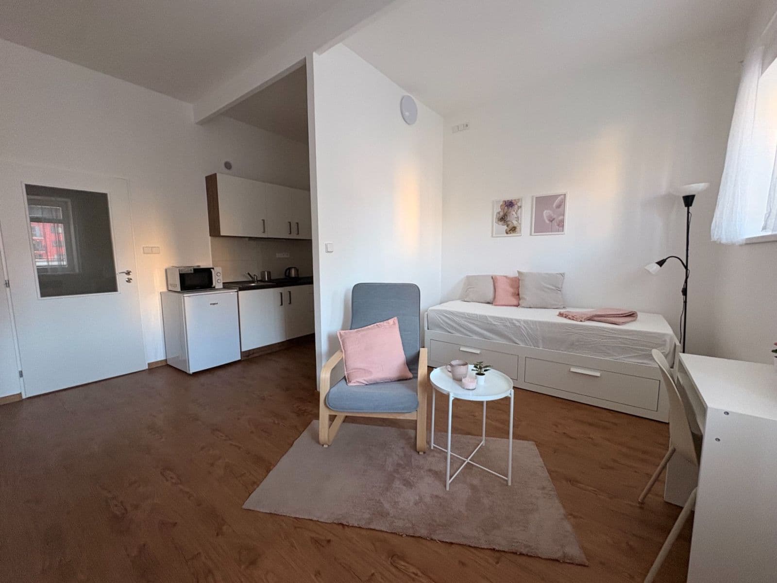 Prenájom bytu 1-izbový 30 m², Kloboučnická, Praha, Praha Prenájom bytu 1-izbový 30 m², Kloboučnická, Praha, Praha