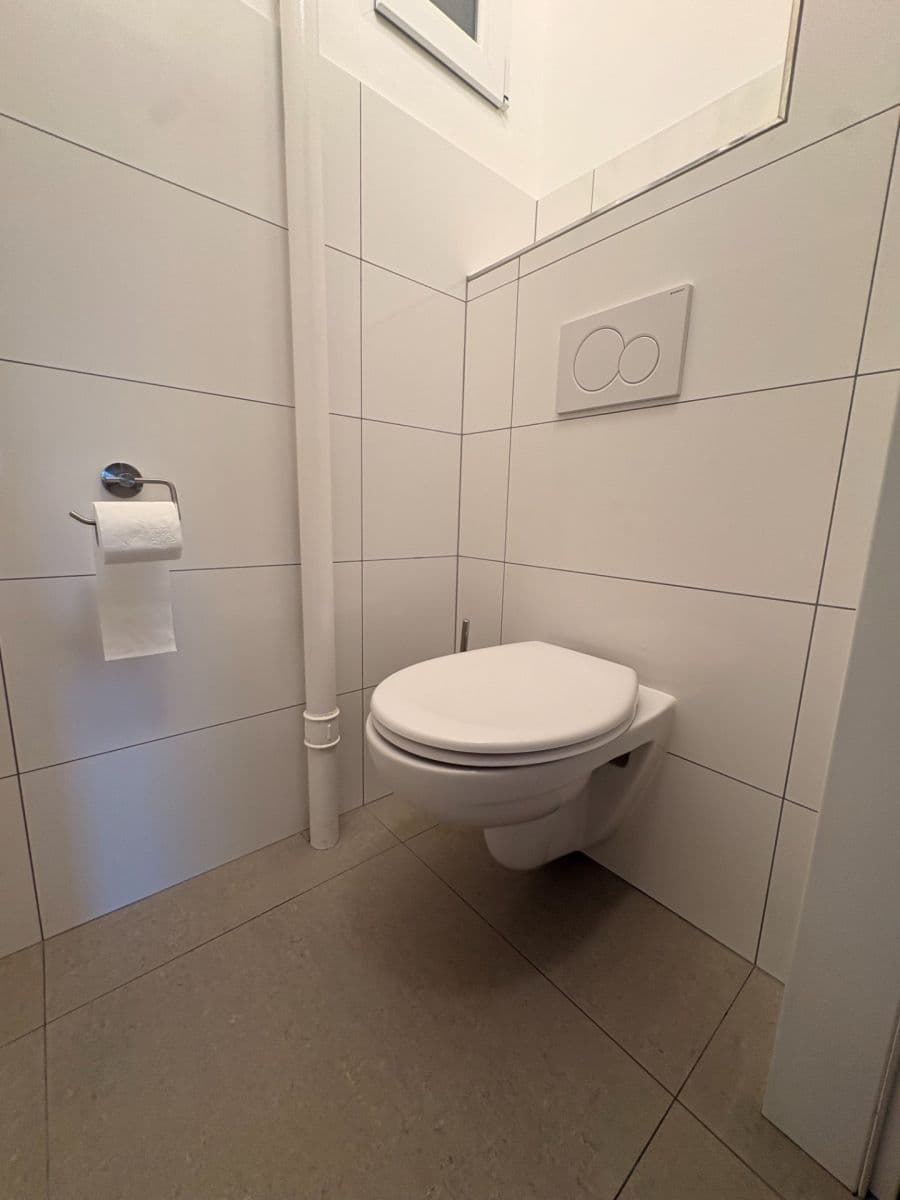 Prenájom bytu 1-izbový 30 m², Kloboučnická, Praha, Praha Prenájom bytu 1-izbový 30 m², Kloboučnická, Praha, Praha