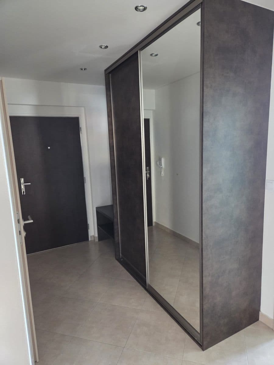 Prenájom bytu 2-izbový 64 m², Modenská, Praha, Praha Prenájom bytu 2-izbový 64 m², Modenská, Praha, Praha