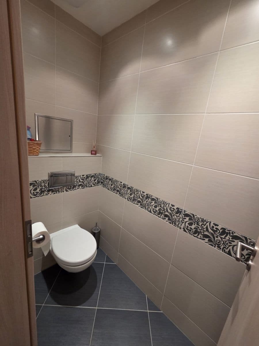 Prenájom bytu 2-izbový 64 m², Modenská, Praha, Praha Prenájom bytu 2-izbový 64 m², Modenská, Praha, Praha