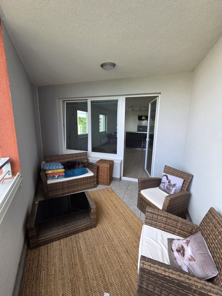 Prenájom bytu 2-izbový 64 m², Modenská, Praha, Praha Prenájom bytu 2-izbový 64 m², Modenská, Praha, Praha
