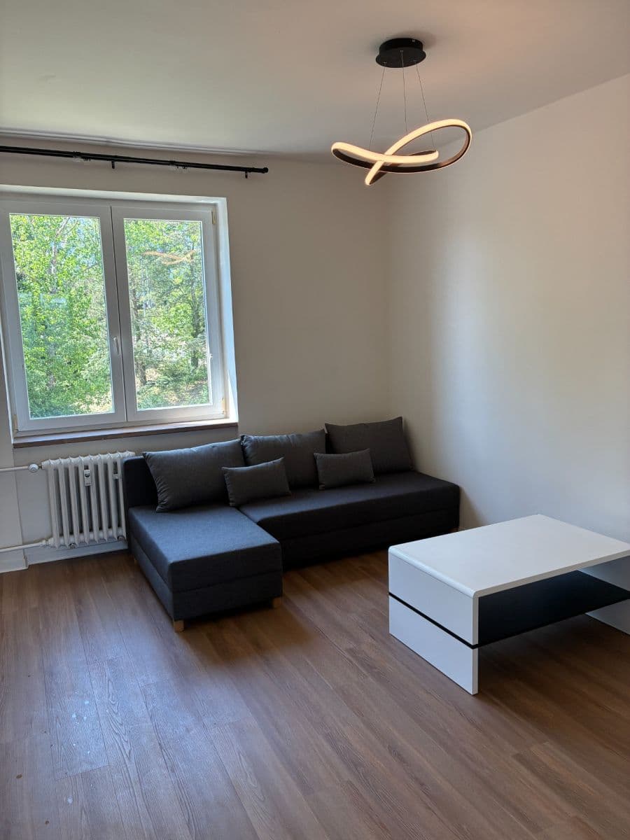 Prenájom bytu 3-izbový 62 m², Liberijská, Praha, Praha Prenájom bytu 3-izbový 62 m², Liberijská, Praha, Praha