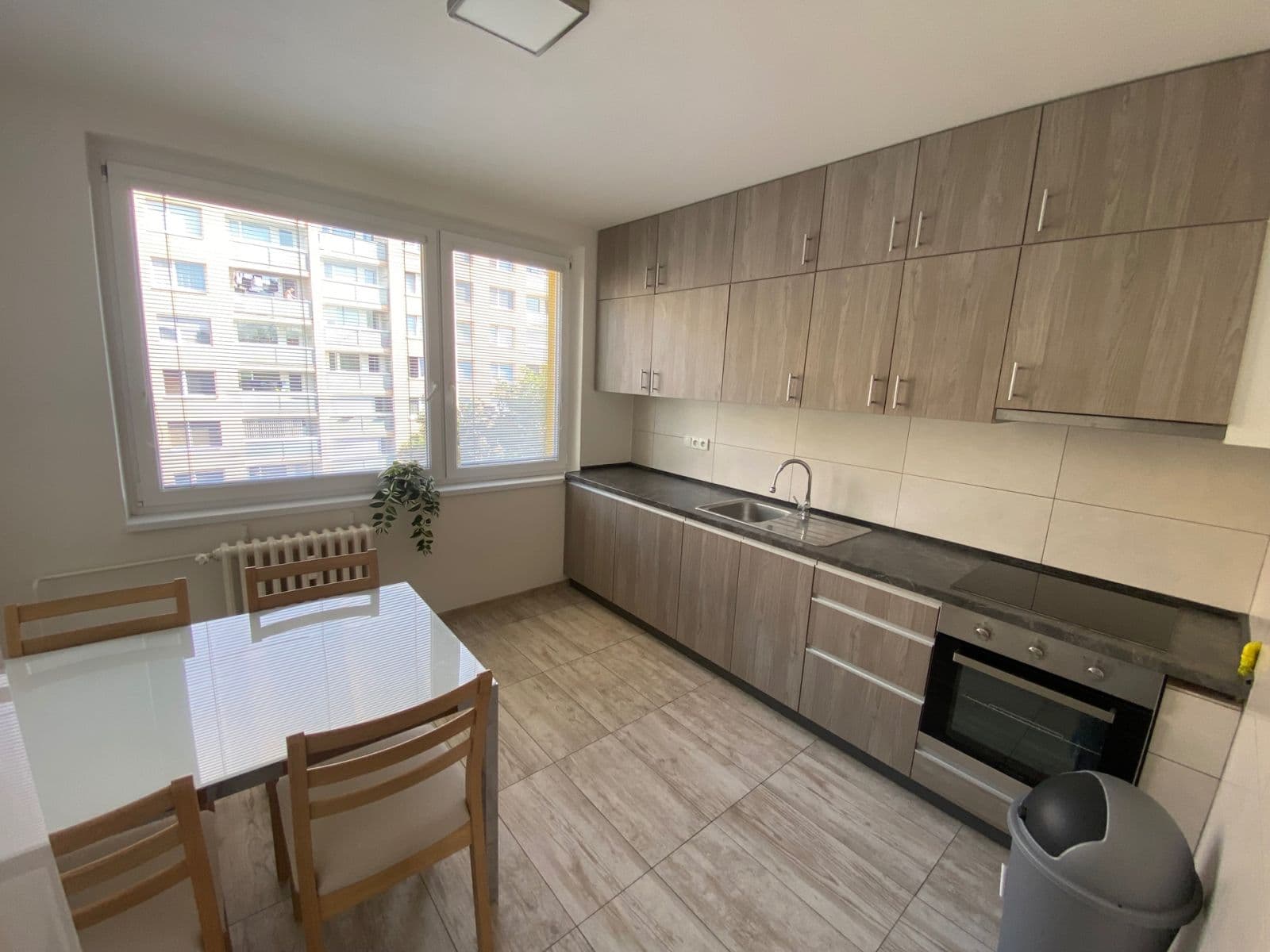 Prenájom bytu 1-izbový 34 m², Vazovova, Praha, Praha Prenájom bytu 1-izbový 34 m², Vazovova, Praha, Praha