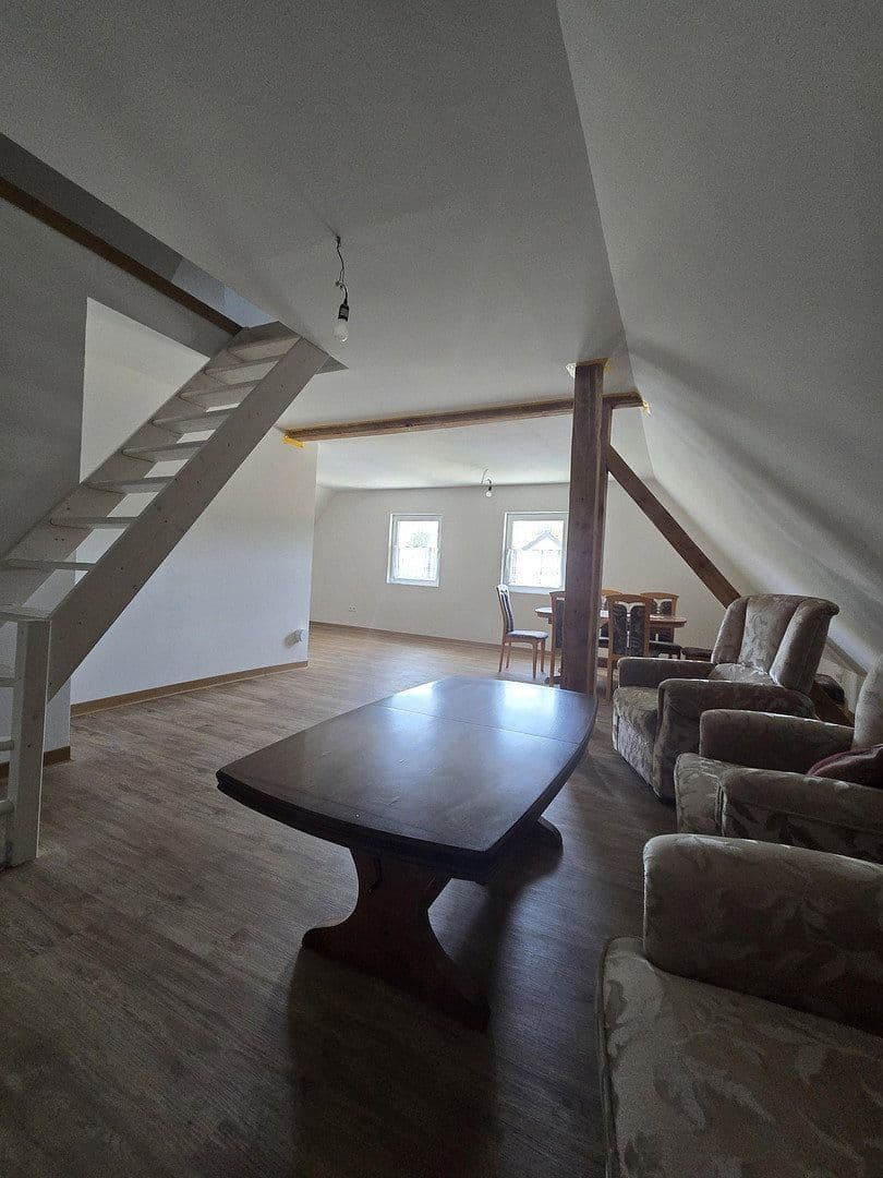 Prenájom bytu 6-izbový 140 m², Wehingen, Bádensko-Wurttembersko Prenájom bytu 6-izbový 140 m², Wehingen, Bádensko-Wurttembersko
