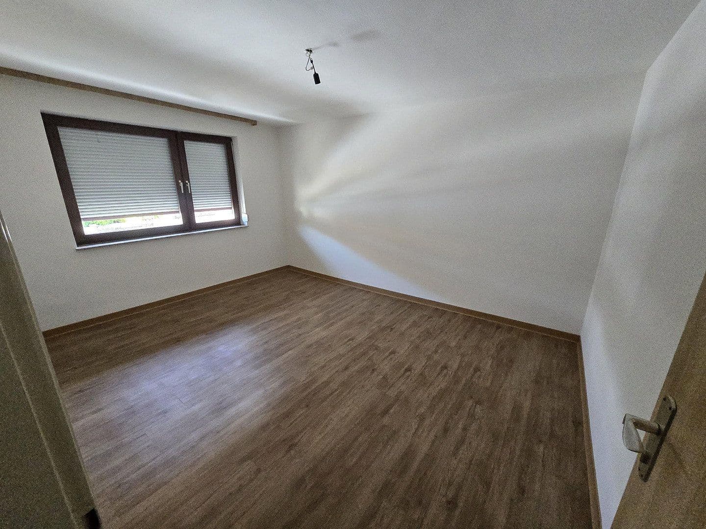 Prenájom bytu 6-izbový 140 m², Wehingen, Bádensko-Wurttembersko Prenájom bytu 6-izbový 140 m², Wehingen, Bádensko-Wurttembersko
