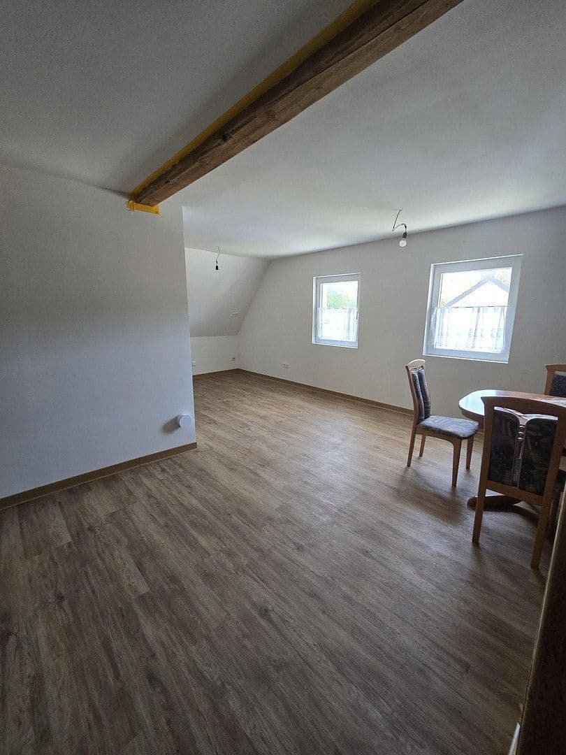 Prenájom bytu 6-izbový 140 m², Wehingen, Bádensko-Wurttembersko Prenájom bytu 6-izbový 140 m², Wehingen, Bádensko-Wurttembersko