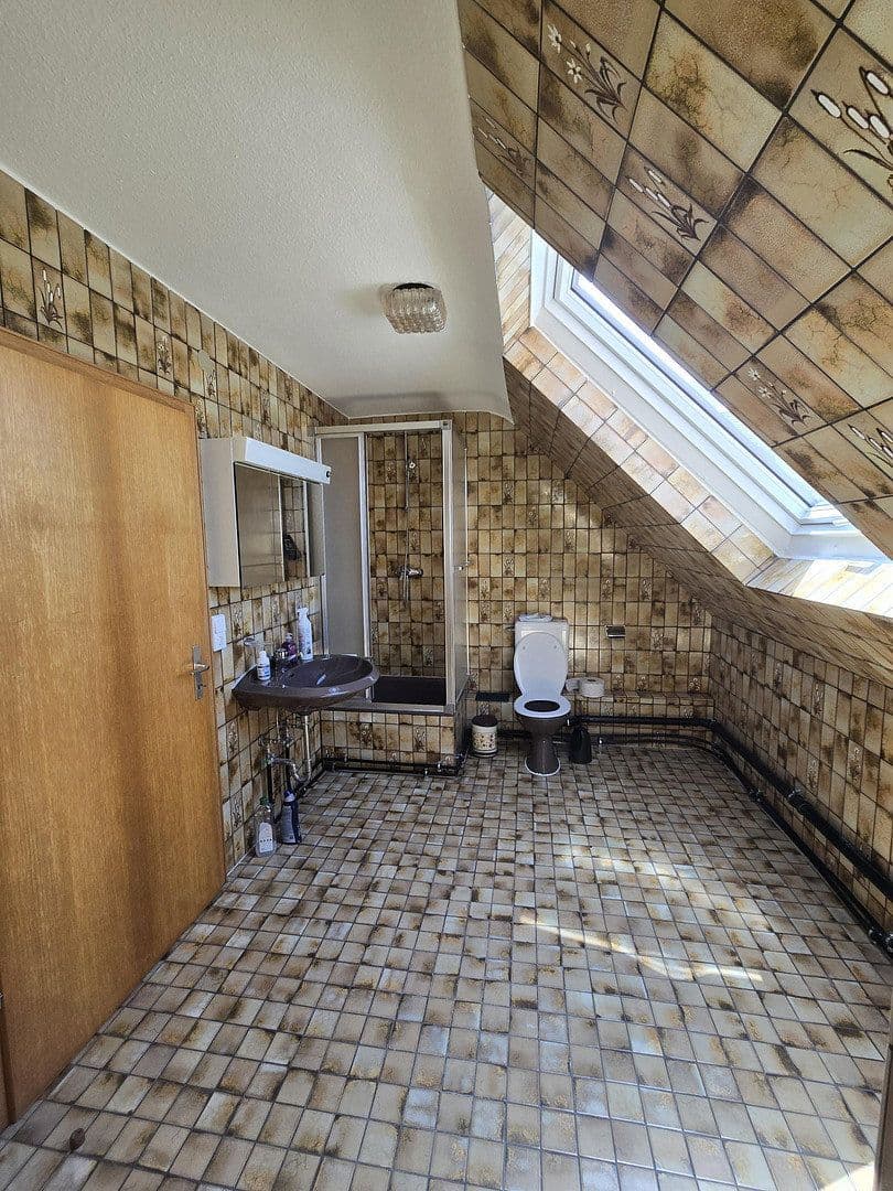 Prenájom bytu 6-izbový 140 m², Wehingen, Bádensko-Wurttembersko Prenájom bytu 6-izbový 140 m², Wehingen, Bádensko-Wurttembersko