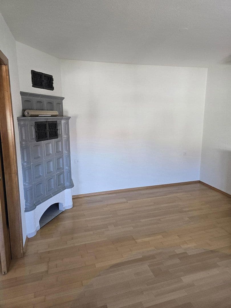 Prenájom bytu 6-izbový 140 m², Wehingen, Bádensko-Wurttembersko Prenájom bytu 6-izbový 140 m², Wehingen, Bádensko-Wurttembersko