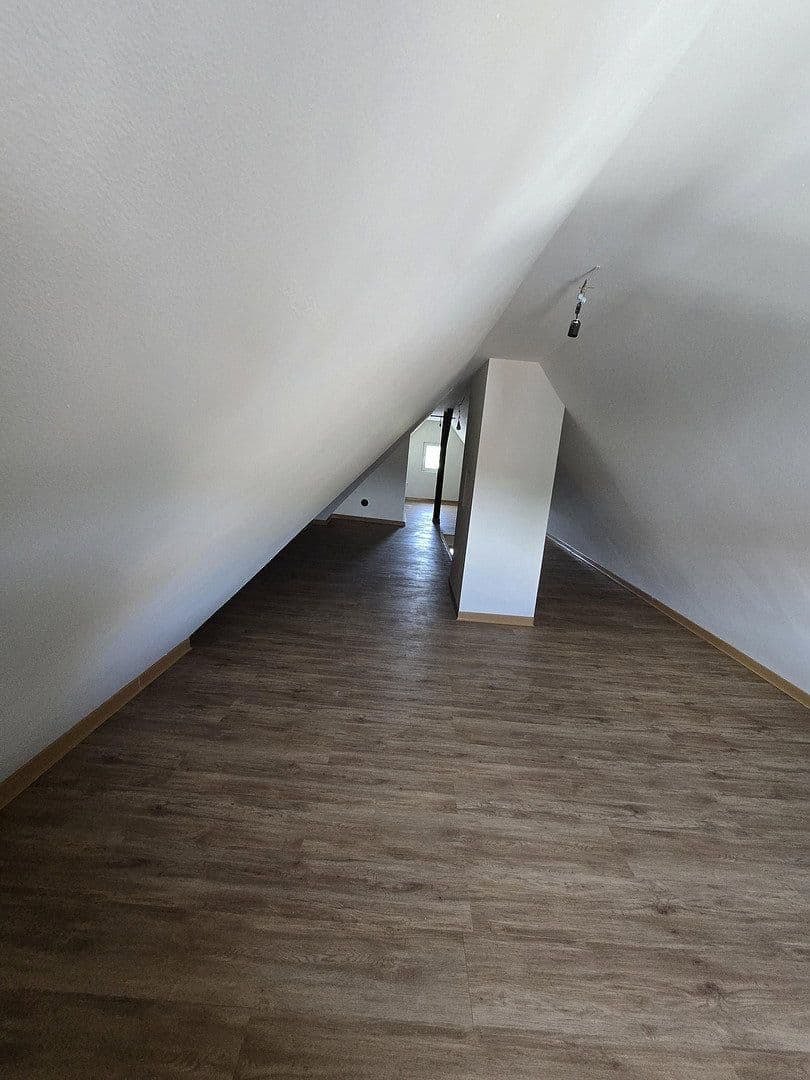 Prenájom bytu 6-izbový 140 m², Wehingen, Bádensko-Wurttembersko Prenájom bytu 6-izbový 140 m², Wehingen, Bádensko-Wurttembersko