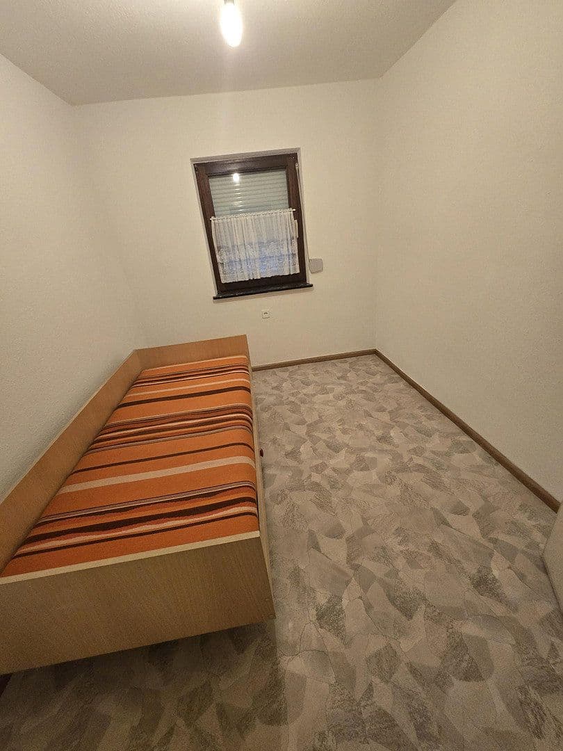 Prenájom bytu 6-izbový 140 m², Wehingen, Bádensko-Wurttembersko Prenájom bytu 6-izbový 140 m², Wehingen, Bádensko-Wurttembersko