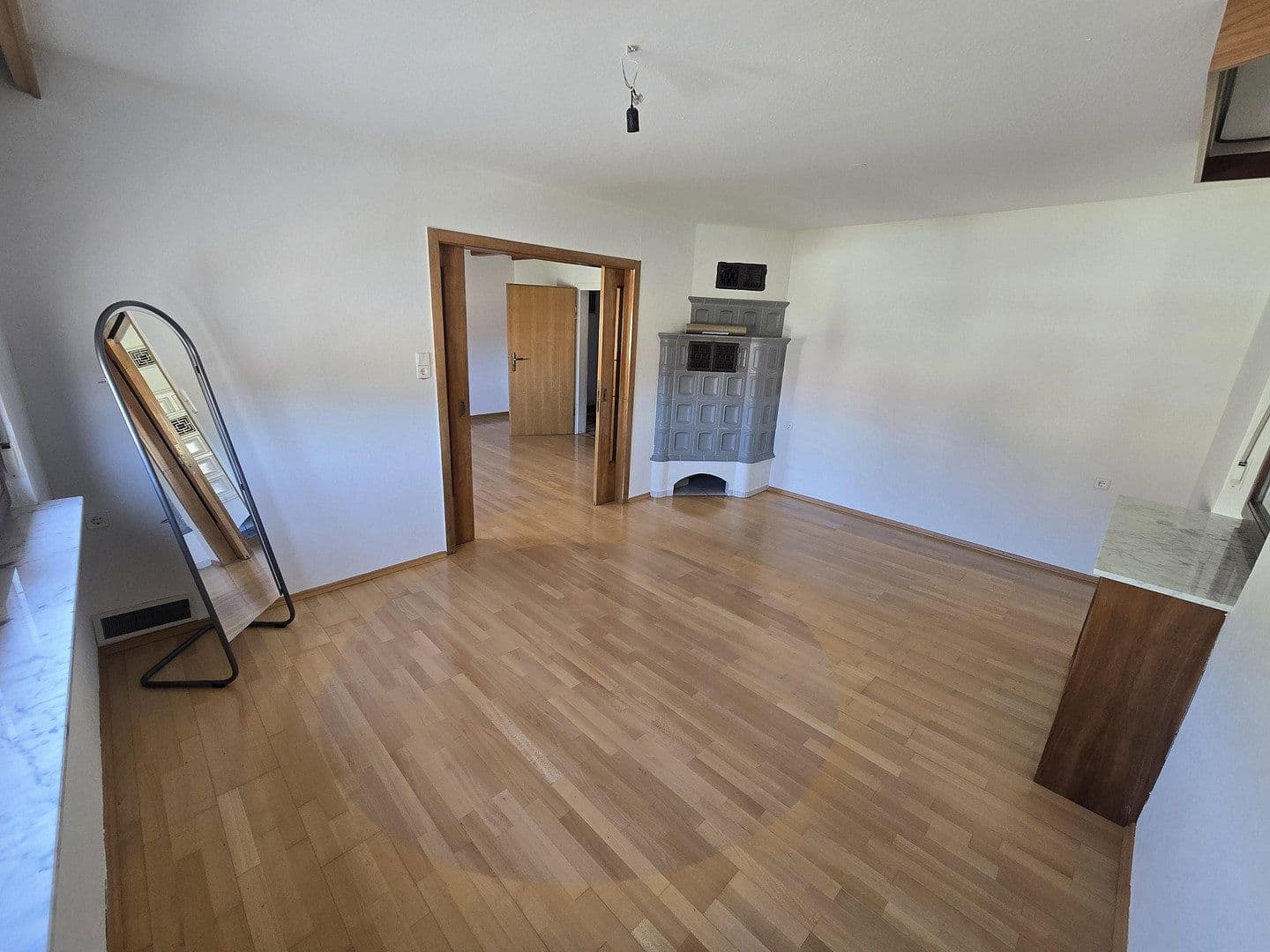 Prenájom bytu 6-izbový 140 m², Wehingen, Bádensko-Wurttembersko Prenájom bytu 6-izbový 140 m², Wehingen, Bádensko-Wurttembersko
