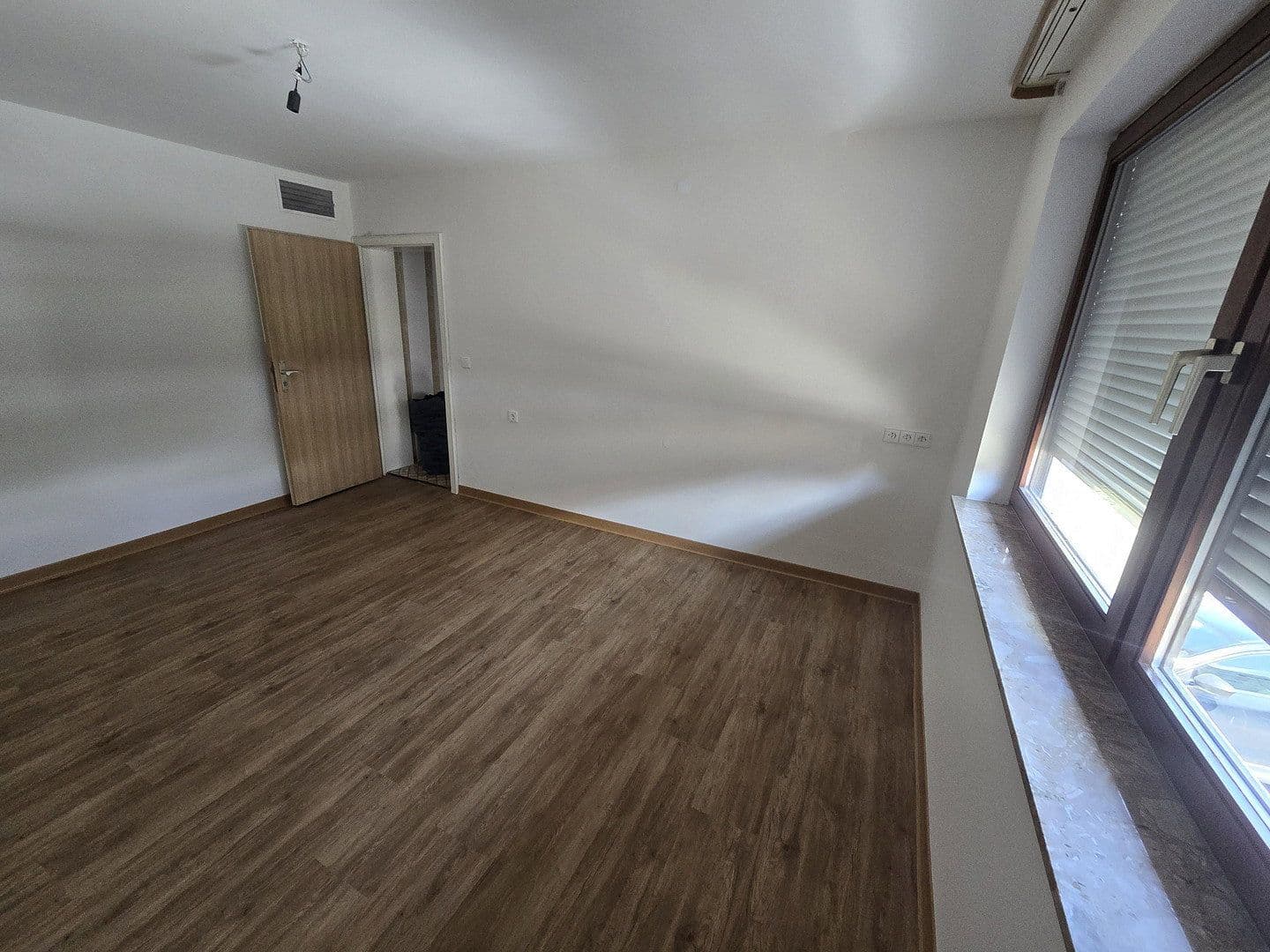 Prenájom bytu 6-izbový 140 m², Wehingen, Bádensko-Wurttembersko Prenájom bytu 6-izbový 140 m², Wehingen, Bádensko-Wurttembersko