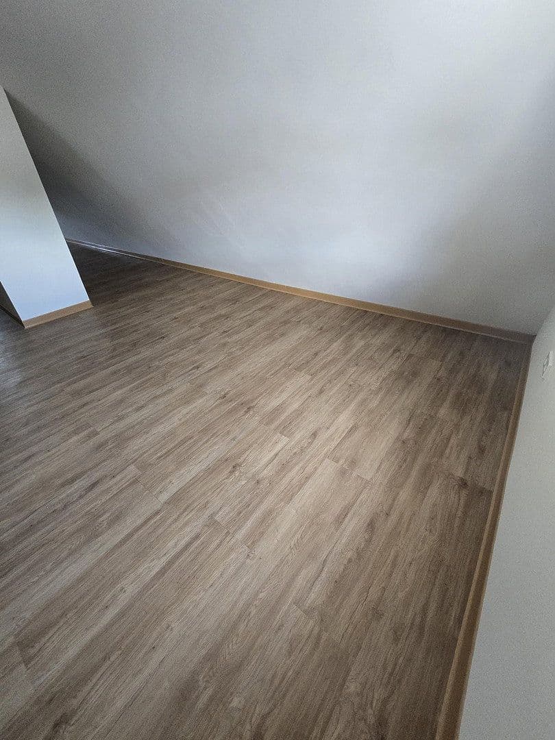Prenájom bytu 6-izbový 140 m², Wehingen, Bádensko-Wurttembersko Prenájom bytu 6-izbový 140 m², Wehingen, Bádensko-Wurttembersko