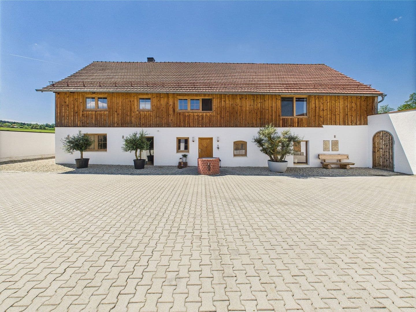 Predaj domu 265 m², pozemek 4.609 m², Frontenhausen, Bavorsko Predaj domu 265 m², pozemek 4.609 m², Frontenhausen, Bavorsko