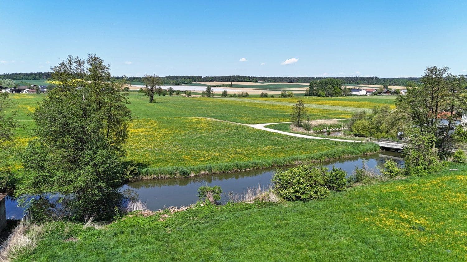 Predaj domu 265 m², pozemek 4.609 m², Frontenhausen, Bavorsko Predaj domu 265 m², pozemek 4.609 m², Frontenhausen, Bavorsko