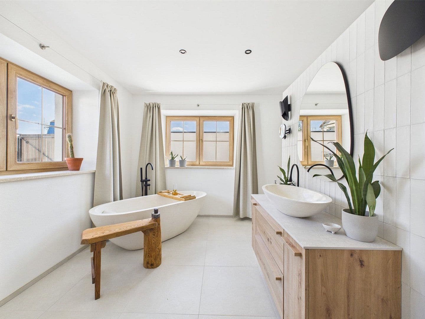 Predaj domu 265 m², pozemek 4.609 m², Frontenhausen, Bavorsko Predaj domu 265 m², pozemek 4.609 m², Frontenhausen, Bavorsko