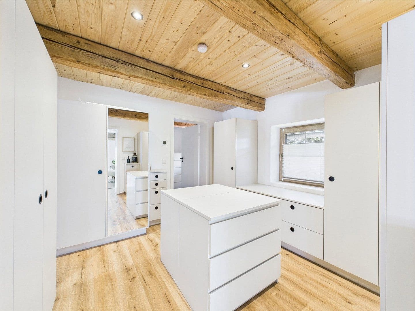 Predaj domu 265 m², pozemek 4.609 m², Frontenhausen, Bavorsko Predaj domu 265 m², pozemek 4.609 m², Frontenhausen, Bavorsko