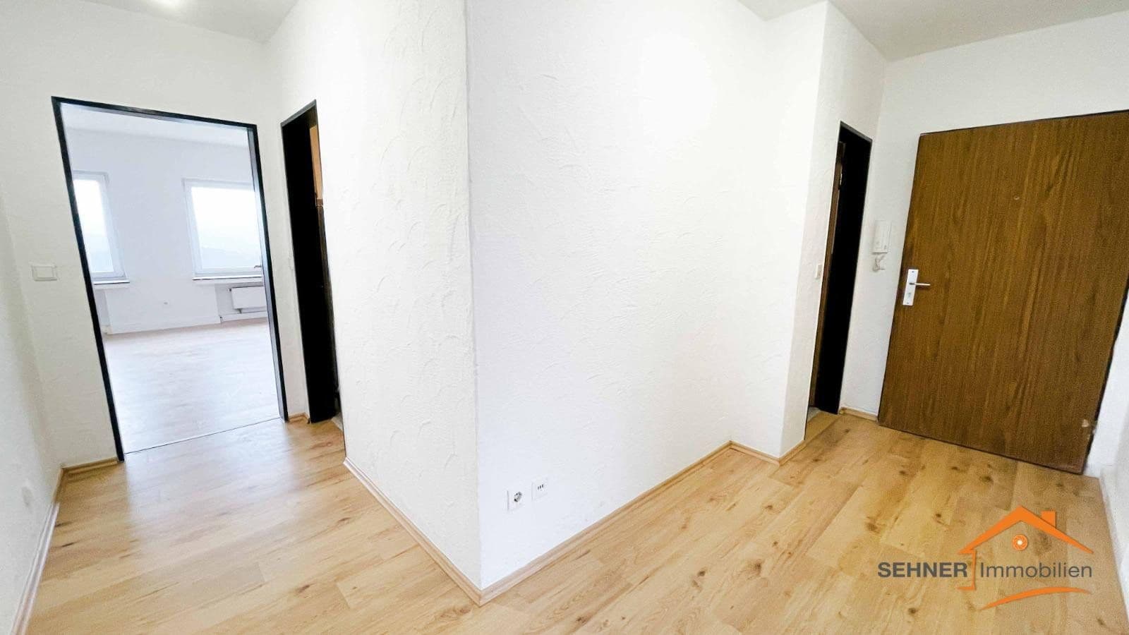Prenájom bytu 3-izbový 88 m², Ringstraße 1b, Sundern, Severné Porýnie - Westfálsko Prenájom bytu 3-izbový 88 m², Ringstraße 1b, Sundern, Severné Porýnie - Westfálsko