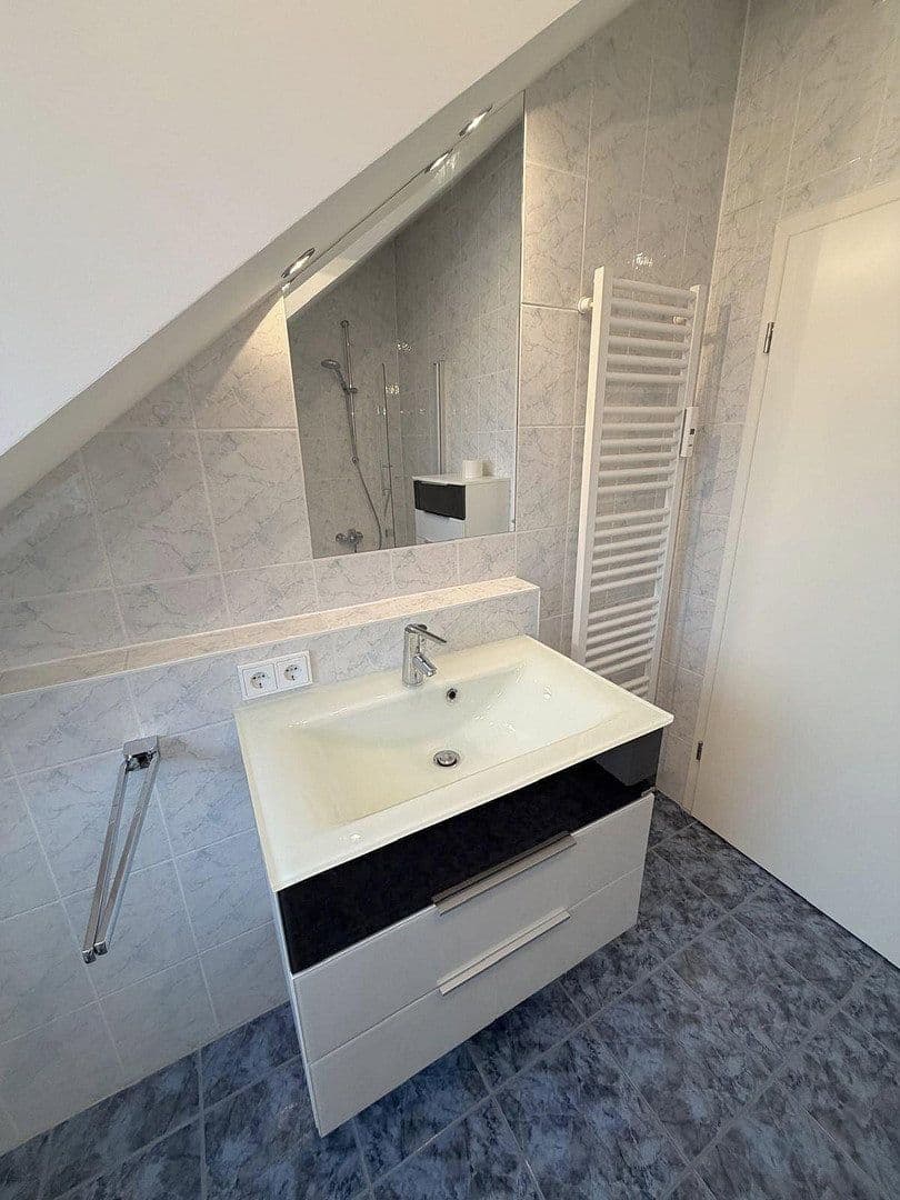 Predaj bytu 2-izbový 60 m², Germering, Bavorsko Predaj bytu 2-izbový 60 m², Germering, Bavorsko