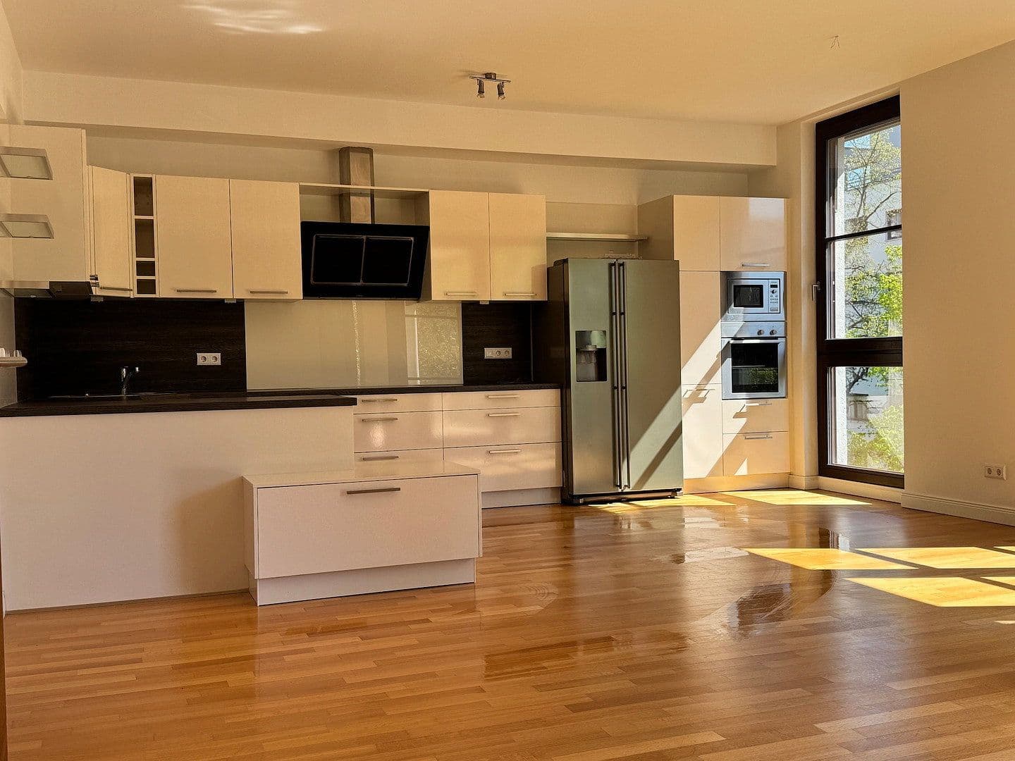 Predaj bytu 4-izbový 141 m², Düsseldorfer Straße 28, Berlin, Berlín Predaj bytu 4-izbový 141 m², Düsseldorfer Straße 28, Berlin, Berlín