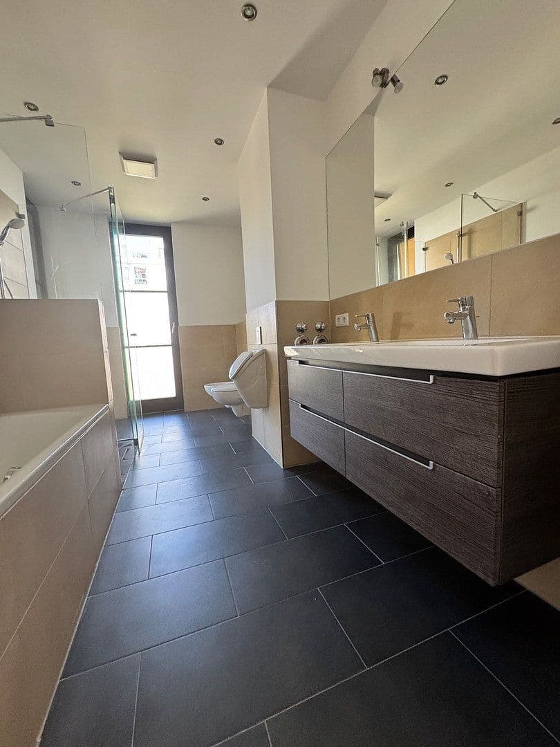 Predaj bytu 4-izbový 141 m², Düsseldorfer Straße 28, Berlin, Berlín Predaj bytu 4-izbový 141 m², Düsseldorfer Straße 28, Berlin, Berlín
