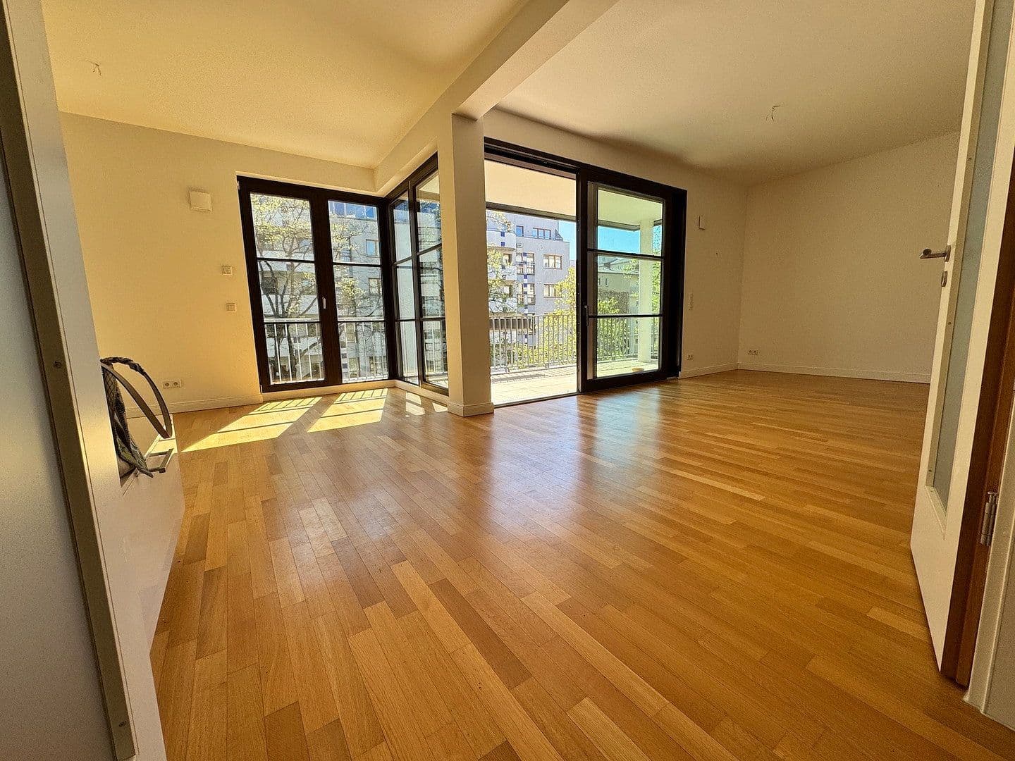 Predaj bytu 4-izbový 141 m², Düsseldorfer Straße 28, Berlin, Berlín Predaj bytu 4-izbový 141 m², Düsseldorfer Straße 28, Berlin, Berlín