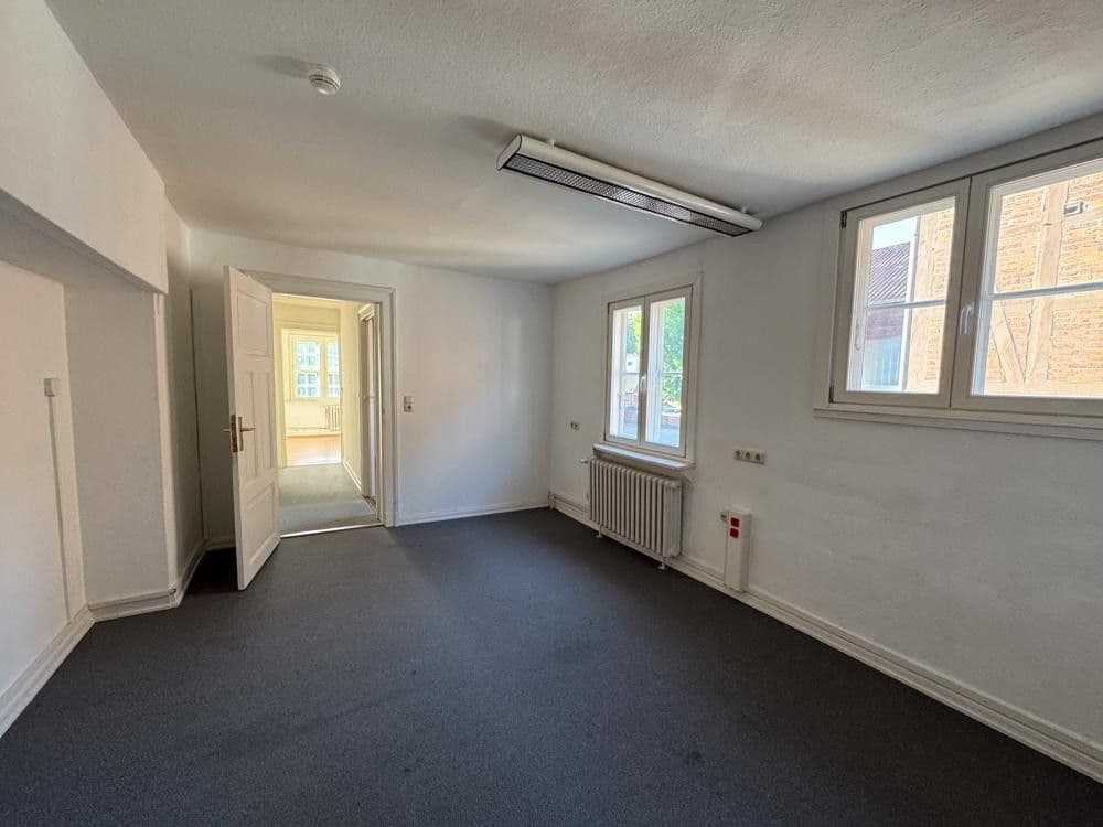 Prenájom kancelárie 31 m², Am Berge 35, Lüneburg, Dolné Sasko Prenájom kancelárie 31 m², Am Berge 35, Lüneburg, Dolné Sasko