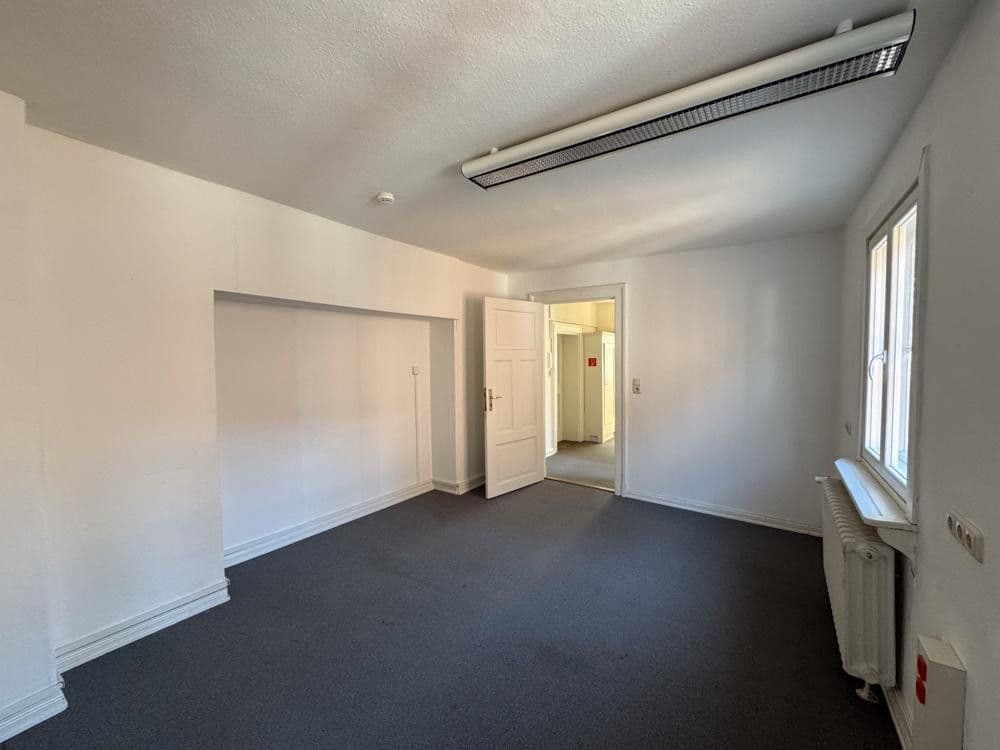Prenájom kancelárie 31 m², Am Berge 35, Lüneburg, Dolné Sasko Prenájom kancelárie 31 m², Am Berge 35, Lüneburg, Dolné Sasko