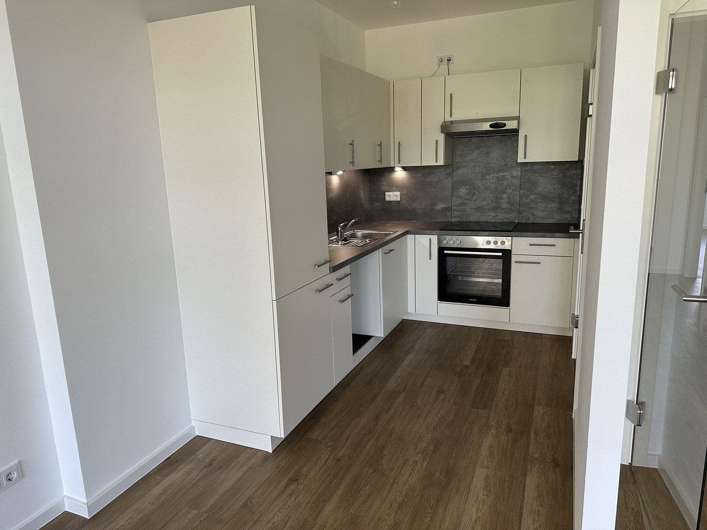 Prenájom bytu 3-izbový 82 m², Nymphenburger Straße 166, München, Bavorsko Prenájom bytu 3-izbový 82 m², Nymphenburger Straße 166, München, Bavorsko