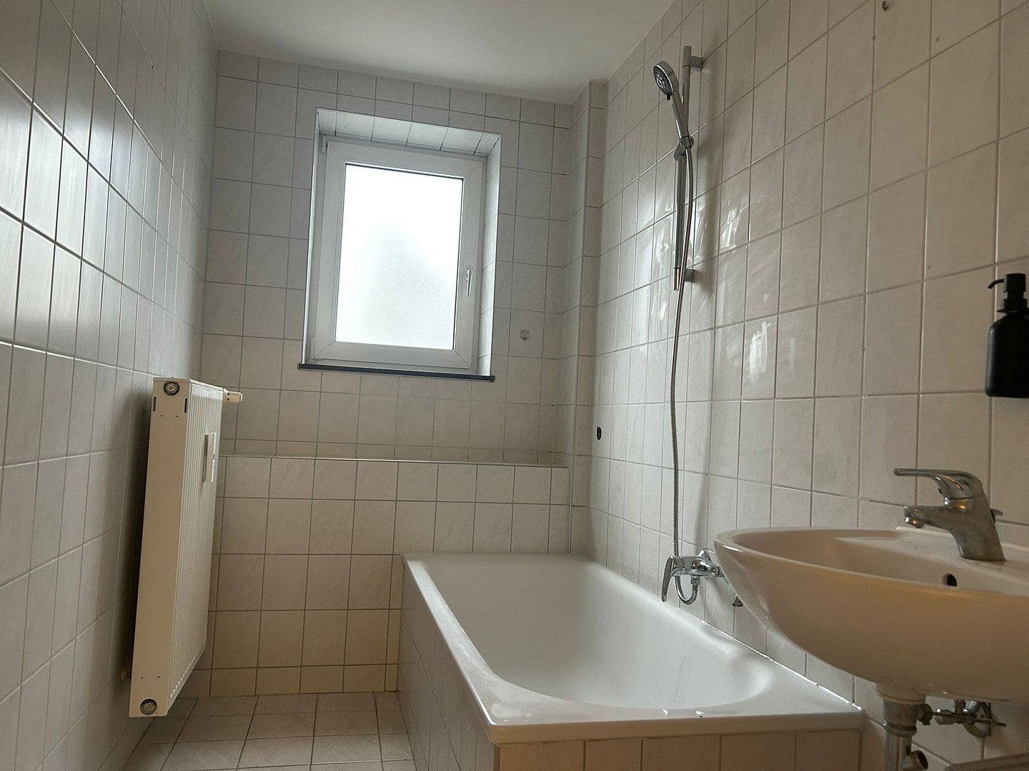 Prenájom bytu 4-izbový 75 m², Gmunder Straße 28, München, Bavorsko Prenájom bytu 4-izbový 75 m², Gmunder Straße 28, München, Bavorsko
