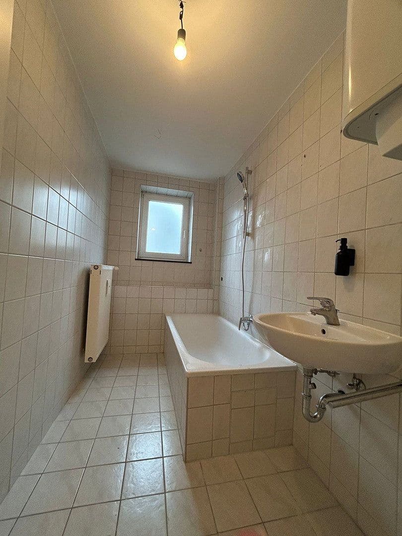 Prenájom bytu 4-izbový 75 m², Gmunder Straße 28, München, Bavorsko Prenájom bytu 4-izbový 75 m², Gmunder Straße 28, München, Bavorsko