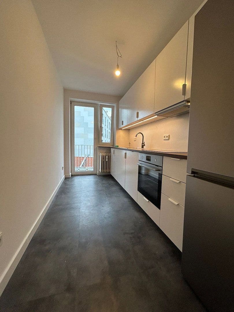 Prenájom bytu 4-izbový 75 m², Gmunder Straße 28, München, Bavorsko Prenájom bytu 4-izbový 75 m², Gmunder Straße 28, München, Bavorsko