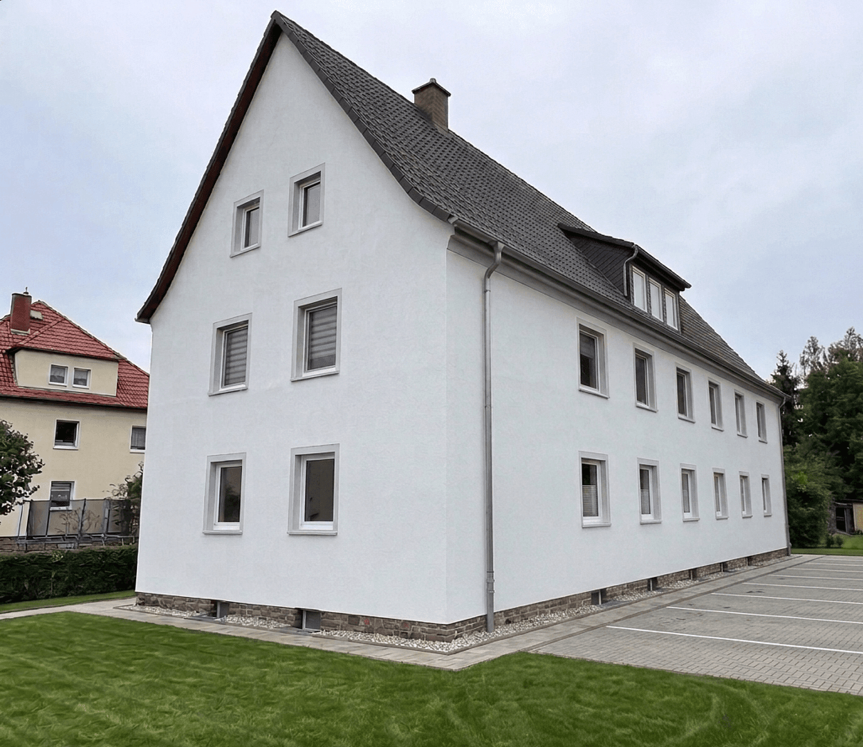 Prenájom bytu 4-izbový 78 m², Neukieritzsch, Sasko Prenájom bytu 4-izbový 78 m², Neukieritzsch, Sasko