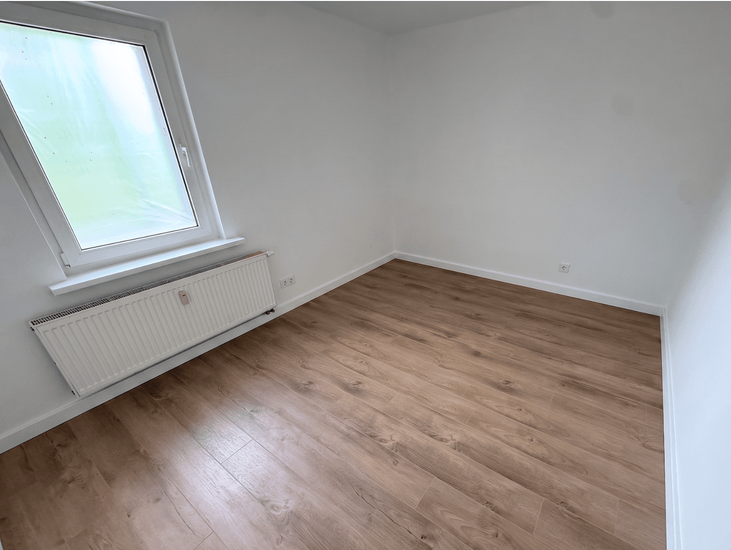 Prenájom bytu 4-izbový 78 m², Neukieritzsch, Sasko Prenájom bytu 4-izbový 78 m², Neukieritzsch, Sasko