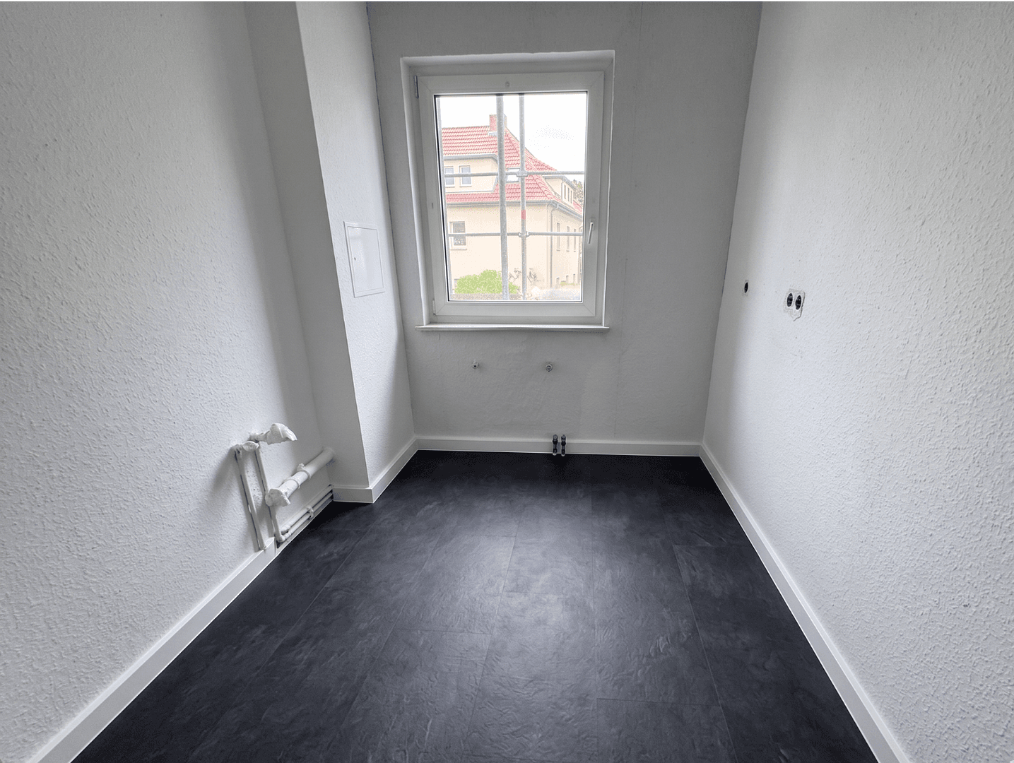 Prenájom bytu 4-izbový 78 m², Neukieritzsch, Sasko Prenájom bytu 4-izbový 78 m², Neukieritzsch, Sasko