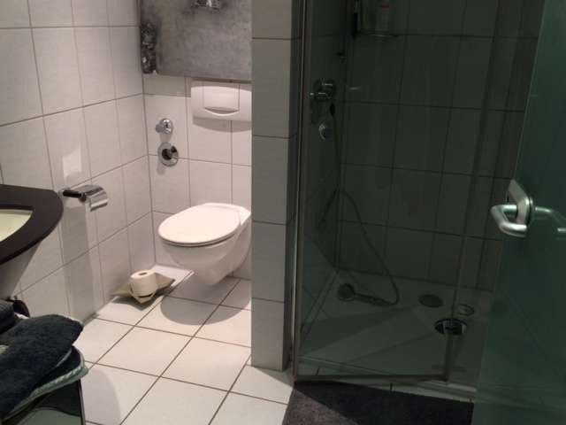 Prenájom bytu 3-izbový 115 m², Holzer Weg 41c, Leverkusen, Severné Porýnie - Westfálsko Prenájom bytu 3-izbový 115 m², Holzer Weg 41c, Leverkusen, Severné Porýnie - Westfálsko