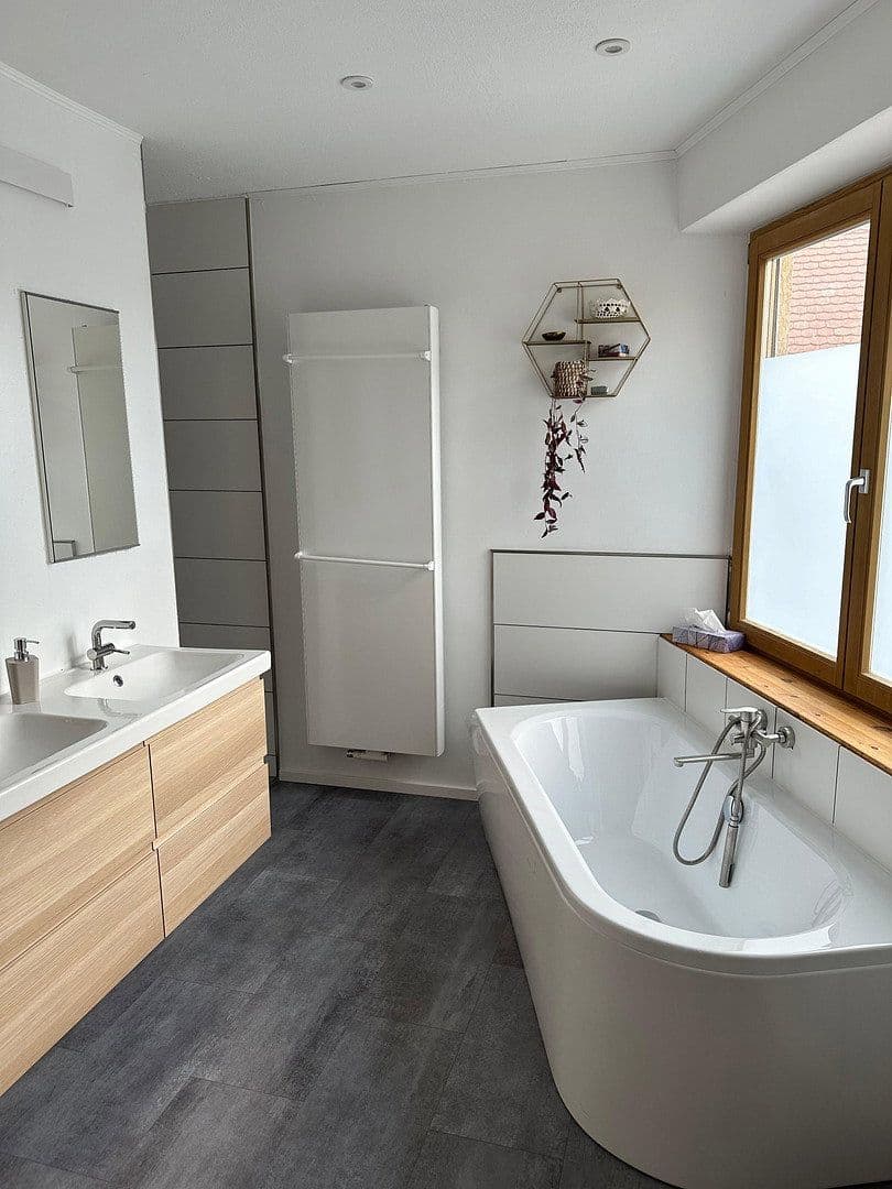 Predaj domu 140 m², pozemek 400 m², Böhl-Iggelheim, Porýnie-Falcko Predaj domu 140 m², pozemek 400 m², Böhl-Iggelheim, Porýnie-Falcko