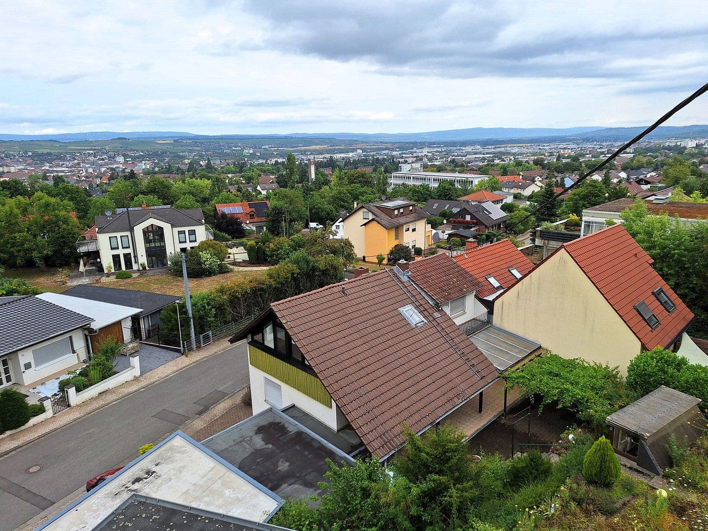 Predaj domu 220 m², pozemek 3.117 m², Lessingstraße 61, Bad Kreuznach, Porýnie-Falcko Predaj domu 220 m², pozemek 3.117 m², Lessingstraße 61, Bad Kreuznach, Porýnie-Falcko